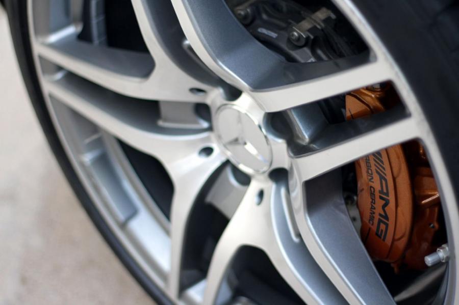  Mercedes-Benz SLS AMG Roadster 2012 года  (фото 101 из 198)